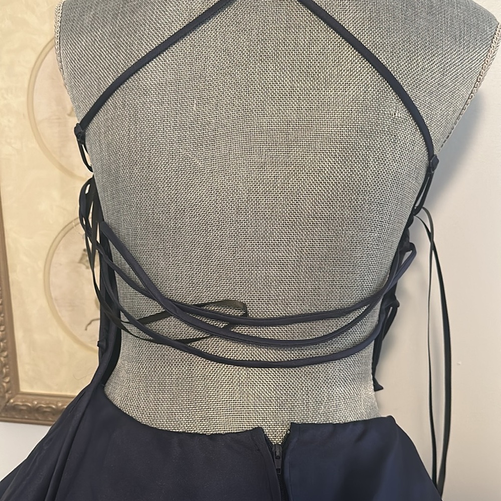 Dress - Picture 4 of 6